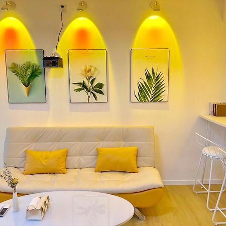 Mermaid'S Secret-Bontique Homestay Циндао Екстериор снимка